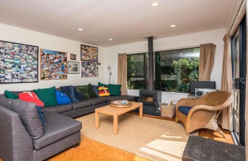 Langs Beach House | Stunning Langs Hideaway: Ocean View Holiday Home Retreat