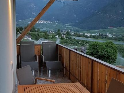 Laces House | Langstein Bio Urlaub: Guest Rated 10/10 with Great Amenities