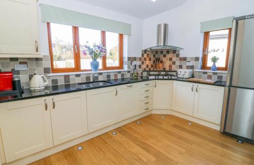 Arnside House | Langtree: Pet and Child Friendly 4-Star Retreat