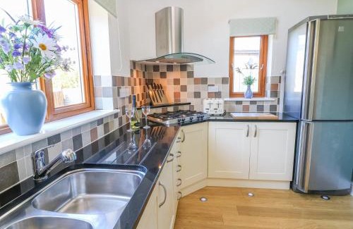 Arnside House | Langtree: Pet and Child Friendly 4-Star Retreat