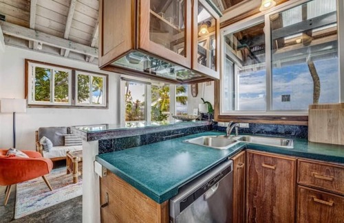 Kuau Cottage | Oceanfront Cottage Retreat at Lani Paradise for Families
