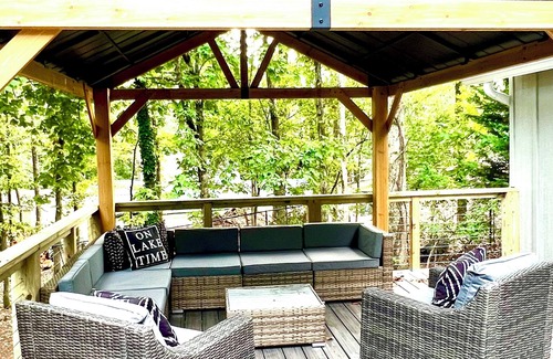 Gainesville House | Waterfront Lakehouse at Lanier Cove with Private Dock