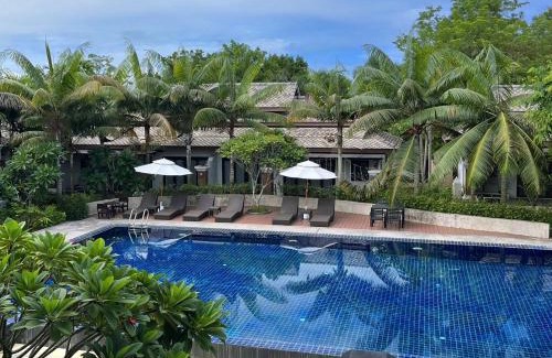 Nam Phrae Hotel | Relax at Lanna Art Deer Resort Chiang Mai with Ocean Views