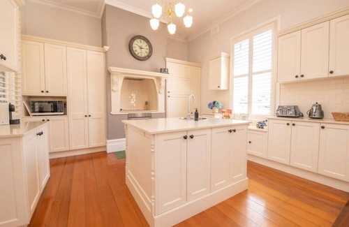 Orange House | Experience Lansdowne - Grand Byng St Heritage Home Awaits