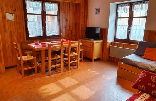 Val Cenis Apartment | Cozy Lanslebourg VAL CENIS Grand Studio with Resort Perks