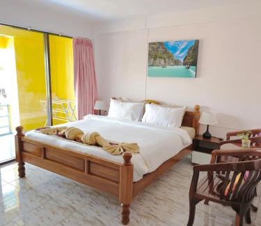 Saladan Hotel | Discover Lanta MP Place: Oceanfront Getaway with Top Ratings