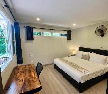 Ko Lanta Apartment | Stylish 1 Bed Apartment with Ocean Views and Workspace