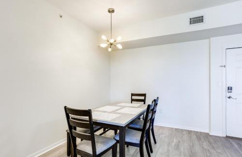 East Ocean Ave Apartment | Family-Friendly Lantana Condo with Hot Tub, Near Palm Beach