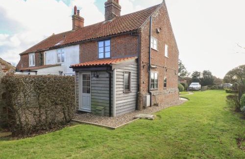 Happisburgh House | Discover Pet-Friendly Comfort at Lanthorn Cottage