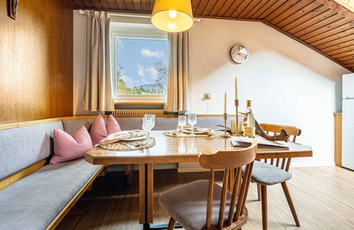 Casola Apartment | Cozy Lanz Maria Apartment with Garden and Spa Amenities