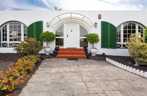 Tias Villa | Discover Lanzarote Village El Amanecer: 4-Star Perfection