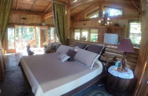 Saginaw Bed & Breakfast | Discover LANZAROTTA Bed and Breakfast - Rated 9.9/10!