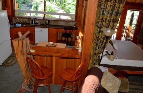 Saginaw Bed & Breakfast | Discover LANZAROTTA Bed and Breakfast - Rated 9.9/10!