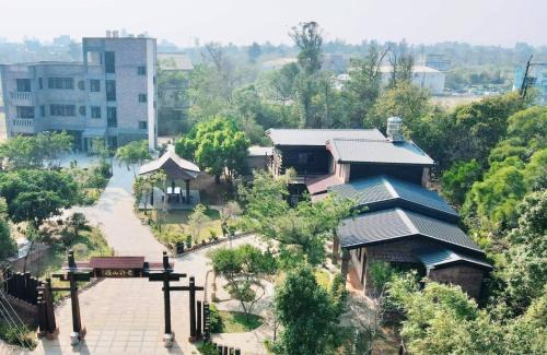 Jinning House | Family-Friendly Retreat at Lao Xu Shan Zhuang - Rated 9.2
