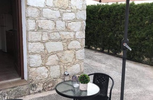Droushia Apartment | Top-Rated Laona Apartment: Ideal for Family Getaways
