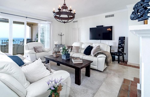 Bahia de Casares Apartment | Family-Focused 3-Bed Apartment Steps from the Beach