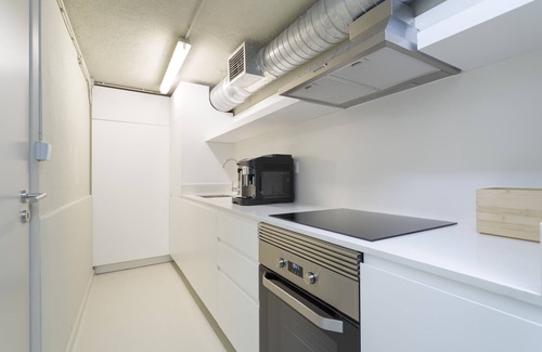 Santos Apartment | Lapa Diplomatic Flat 1.1 by Feel Lisboa