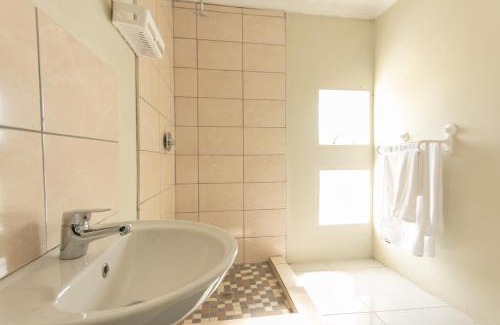 De Deur Hotel | Lapeng Hotel: Ideal Venue for Conferences & Weddings