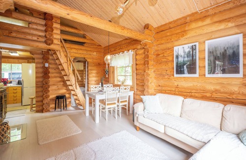 Ranua Villa | Lapin Villa Hiisi – Riverside Log Cabin with Sauna & Northern Lights
