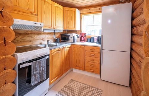 Ranua Villa | Lapin Villa Hiisi – Riverside Log Cabin with Sauna & Northern Lights