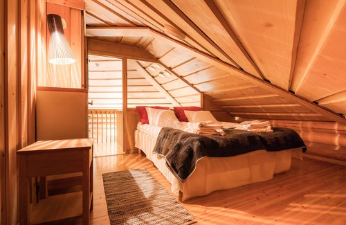 Rovaniemi Hotel | Discover Lapland Hotels Ounasvaara Chalets with Pool & Spa