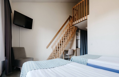 Akaslompolo Hotel | Cozy Stay at Lapland Hotels Ylläskaltio with Pool & Dining