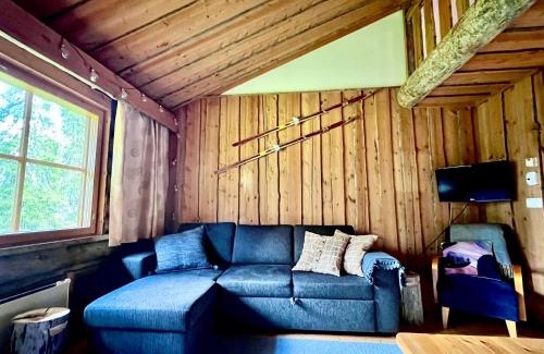 Pyhatunturi House | Discover Lapland Tunturimaja: Ski, Sauna & Dining in Pyhä