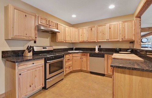 La Porte Cabin | Experience Laporte Lodge: Family-Friendly with Lake Views