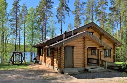 Puumala Ski Chalet | Experience Lappalaisen lomamökit Norpparanta's Private Beach