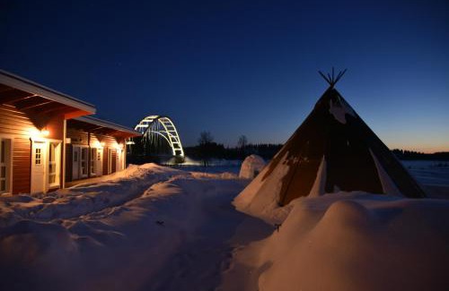 Gallivare Resort | Discover Lappeasuando Lodge: Pet-Friendly Retreat with Hot Tub