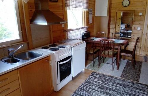 Yllasjarvi Apartment | Discover LappHouse Ylläs: Family-Friendly Retreat with Hot Tub