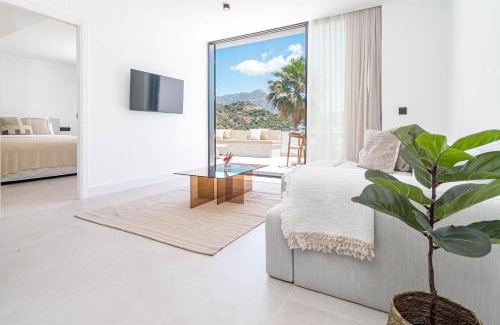 Benahavis Apartment | LAQ75 - Scenic Apartment with Pool and Family-Friendly Vibes