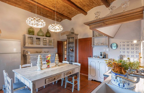 Impruneta Villa | Experience Italian Elegance at La Quercia Estate