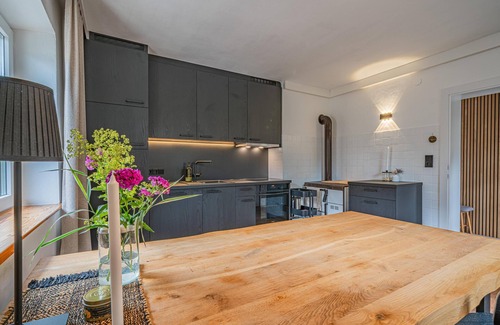 Schonbach House | Large, cosy holiday flat with terrace