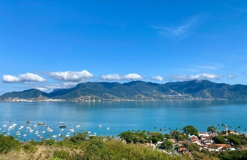 Ilhabela Historical Center Cabin | Top-Rated Family and Pet-Friendly Stay at Lar da Lara