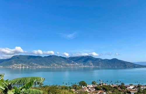 Ilhabela Historical Center Cabin | Top-Rated Family and Pet-Friendly Stay at Lar da Lara