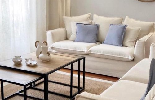 Cerdeira Apartment | Discover Oceanfront Comfort at Lar da Revolta Hotel