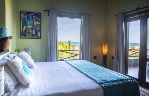 Prainha Hotel | Relax at Lara Hotel: Ocean Views, Pool & Spa Amenities