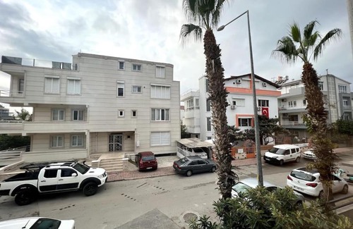 Eski Lara Apartment | Discover Lara's Homes: Cozy 1-Floor Escape Awaits