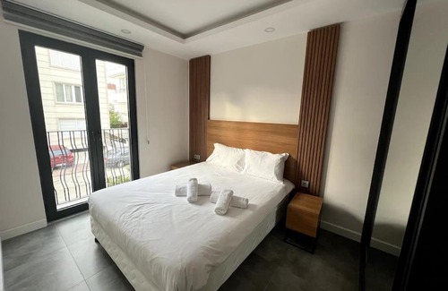 Eski Lara Apartment | Discover Lara's Homes: Cozy 1-Floor Escape Awaits