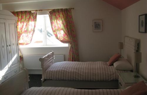 Kilkenny House | Charming Laragh House B&B with Family-Friendly Amenities