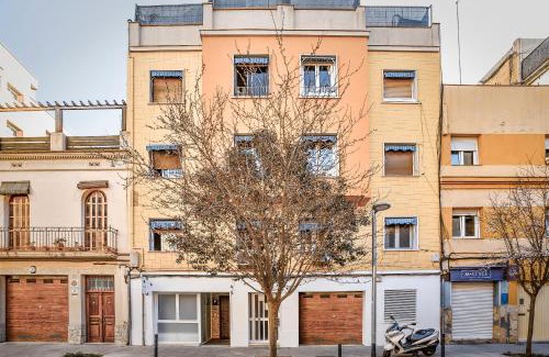 Sant Andreu House | Oceanfront Rooms at Laramond Barcelona - 8.9/10 Guest Rated