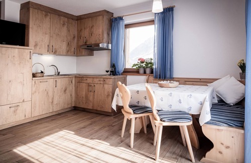 Vallarga Apartment | Relaxing Mountain Getaway with Family-Friendly Amenities