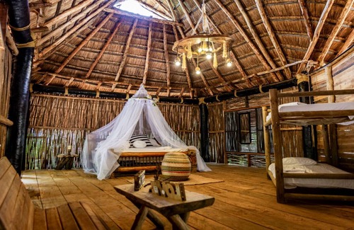 Villa Concha Cabin | LARCOMAR BEACH HOUSE