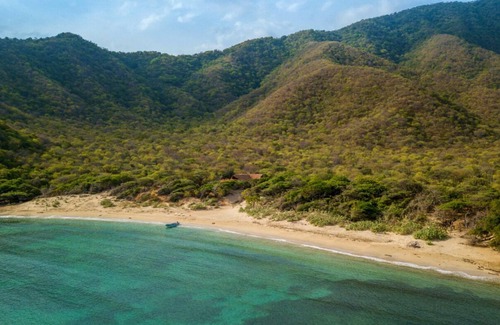 Villa Concha Cabin | LARCOMAR BEACH HOUSE