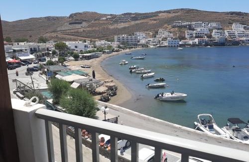Merichas Apartment | Discover LAREROOMS 2: Family-Friendly Stay with Breakfast