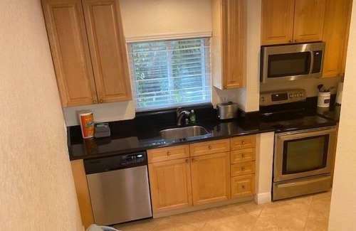 Capri Isle Condo | Comfortable 1 Bed Retreat on Intercoastal with Pool & Breakfast