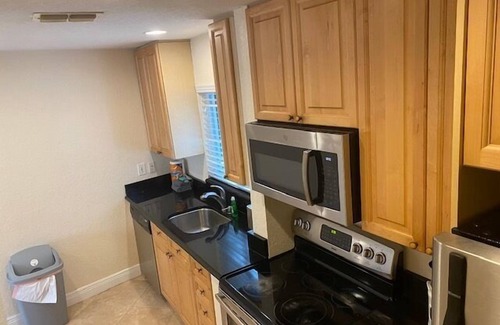 Capri Isle Condo | Comfortable 1 Bed Retreat on Intercoastal with Pool & Breakfast