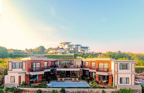 Pecatu Villa | Experience Ocean Views at the 15 BR Villa in Uluwatu