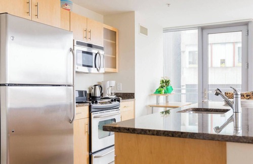 West End Apartment | Spacious 2 Bed/2 Bath Apartment Near Harvard and MIT